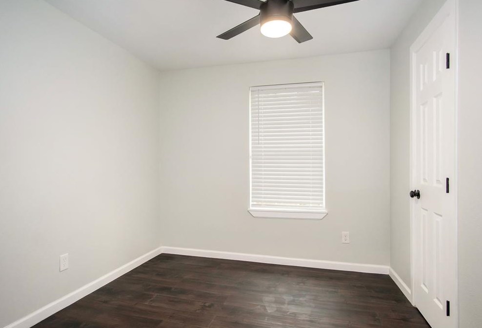 306 Neyland, Houston TX  77022-4010 exterior