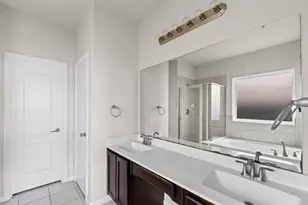 10015 Chase Ct, Baytown, TX 77521 - Photo 13