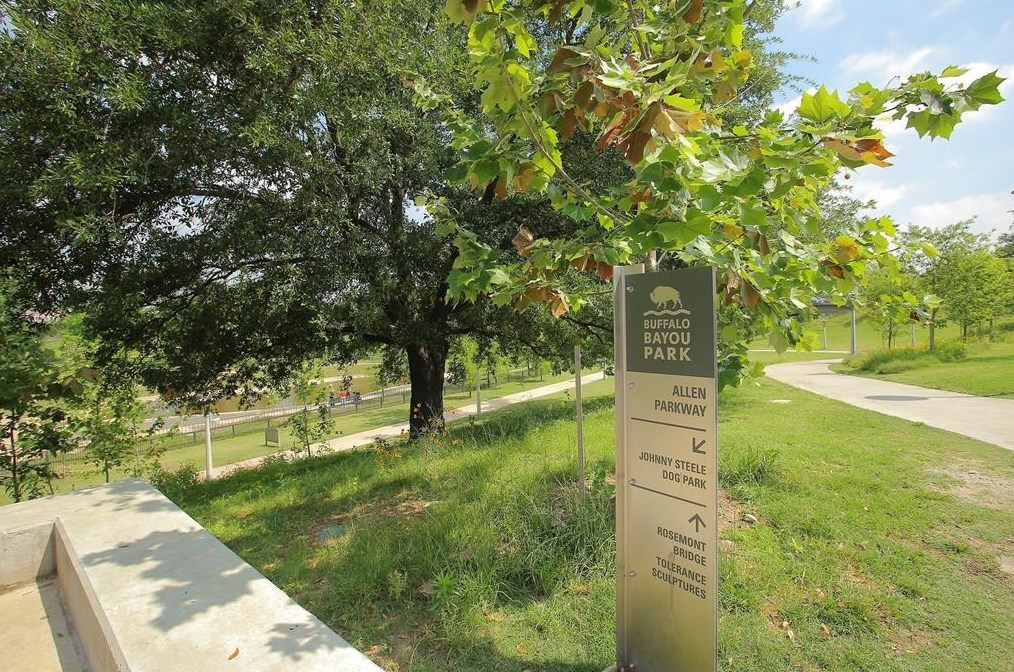 809 Knox St, Houston TX  77088-7931 exterior