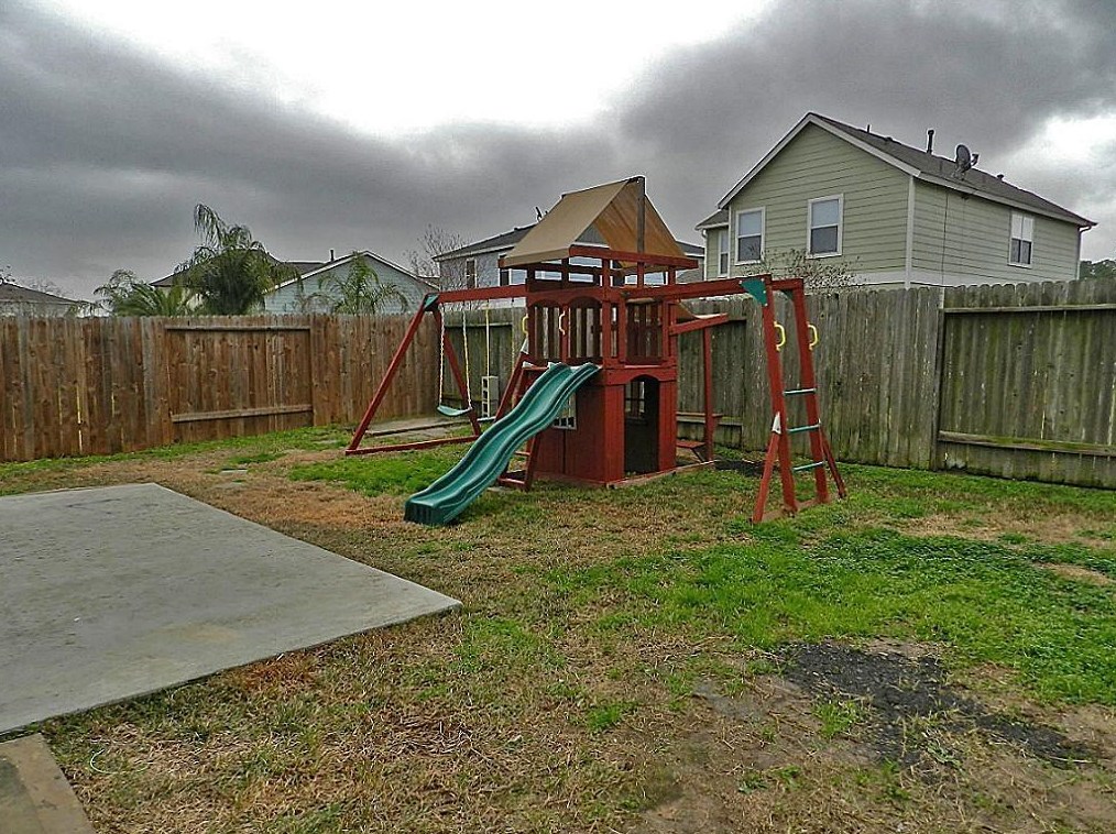 6527 Fairbrook Park Ln, Spring TX  77379-8257 exterior