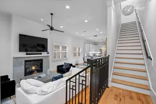 208 Aurora St, Houston, TX 77008 - Photo 29