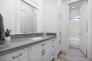 208 Aurora St, Houston, TX 77008 - Photo 13