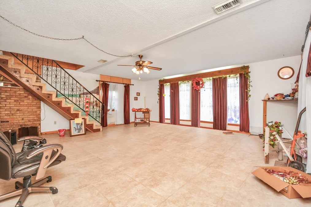 9938 Hinds St, Houston TX  77034-1940 exterior