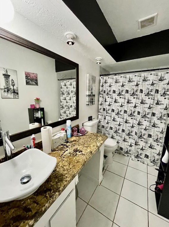 10814 Shannon Hl Dr, Houston TX  77099-1834 exterior