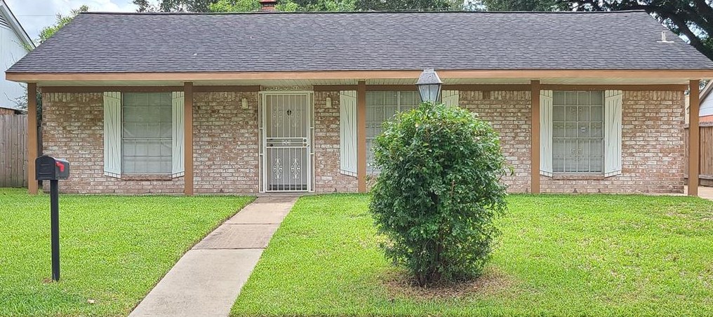 12031 Cliffgate Dr, Houston TX  77072-4009 exterior