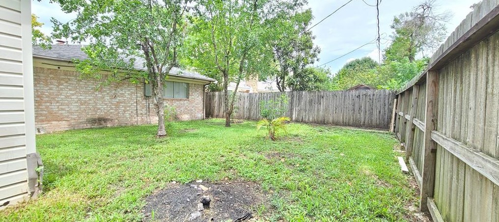 12031 Cliffgate Dr, Houston TX  77072-4009 exterior