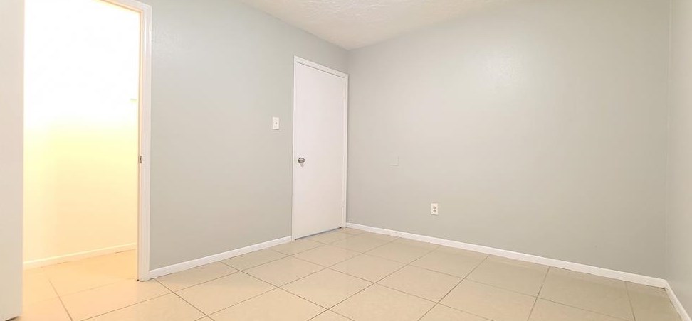 12031 Cliffgate Dr, Houston TX  77072-4009 exterior