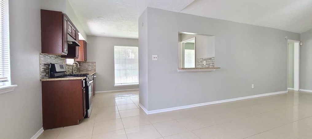 12031 Cliffgate Dr, Houston TX  77072-4009 exterior