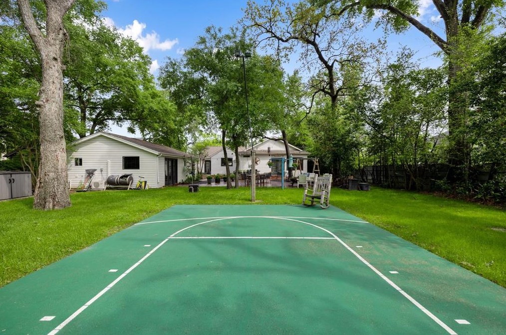 815 Curtin St, Houston TX  77018-4139 exterior