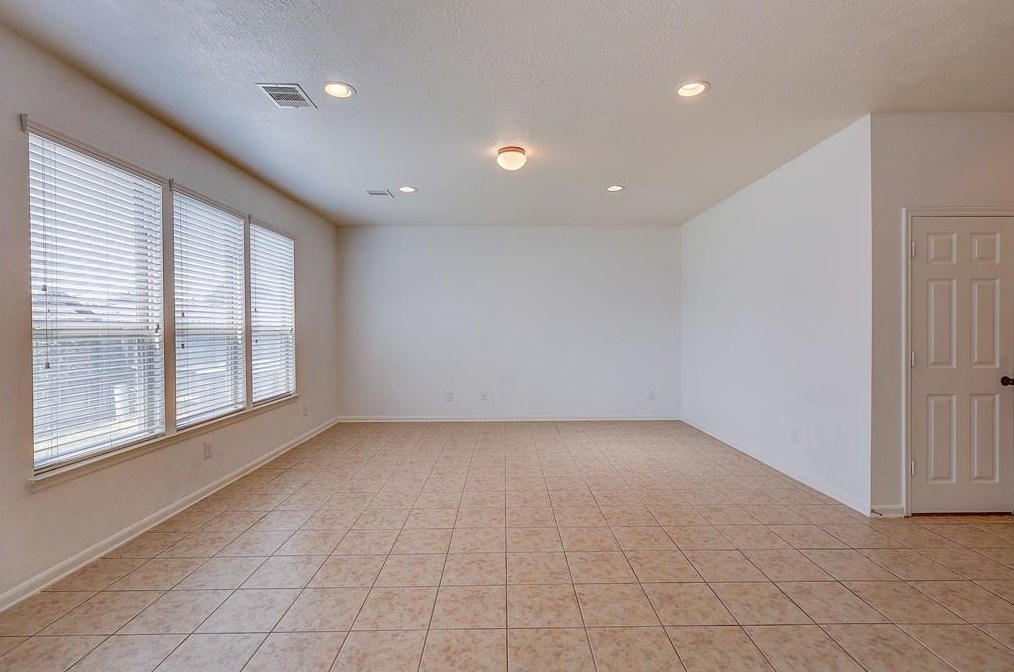 11731 Wren Crossing Dr, Houston TX  77038-3616 exterior