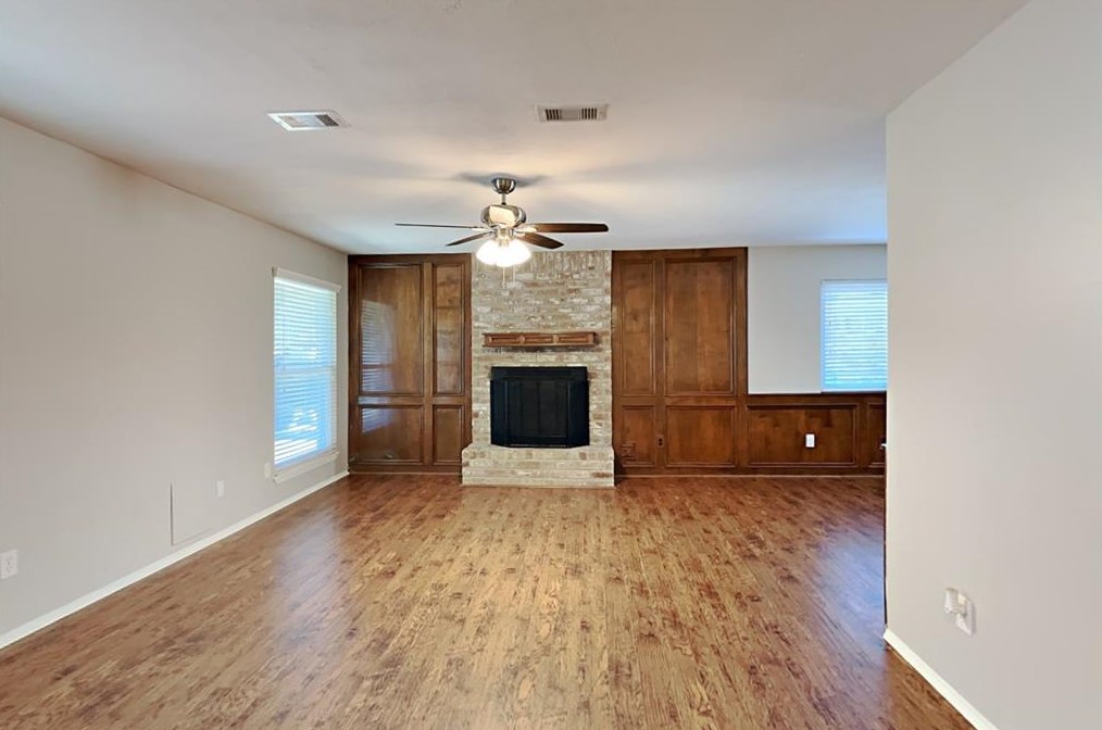 14 Waxberry Rd, Spring TX  77381-3476 exterior
