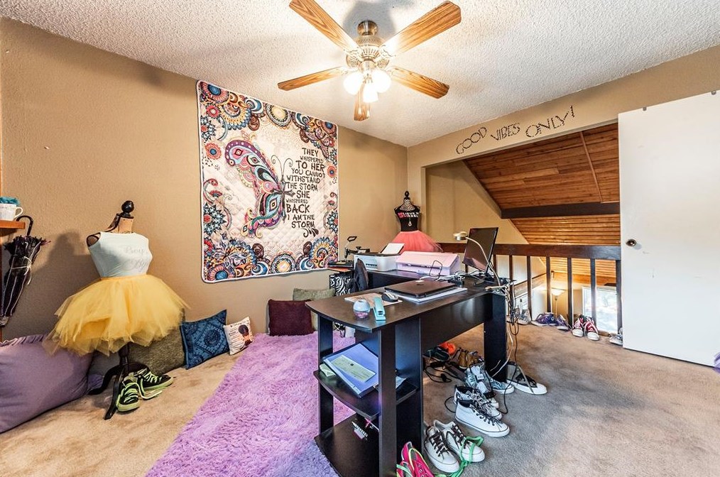 12250 Villa Lea Ln, Houston TX  77071-1216 exterior