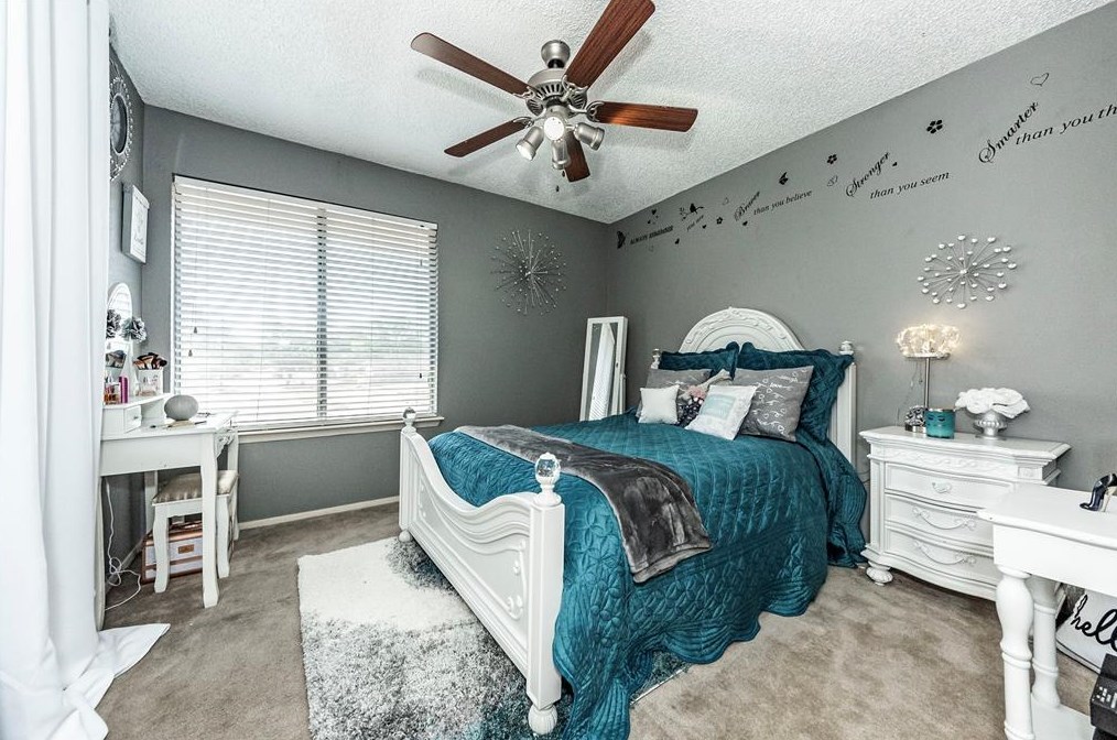 12250 Villa Lea Ln, Houston TX  77071-1216 exterior