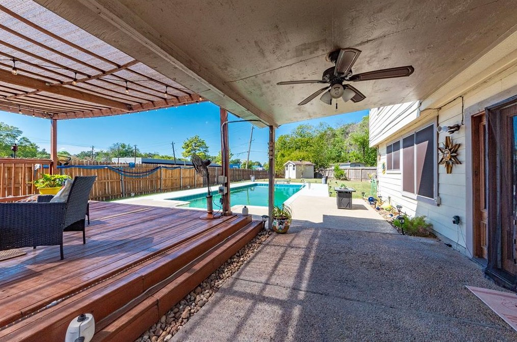12250 Villa Lea Ln, Houston TX  77071-1216 exterior