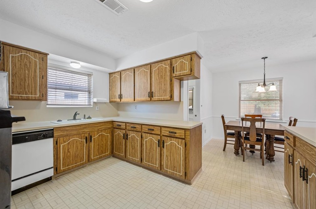 14130 Indian Wl Dr, Houston TX  77069-1315 exterior