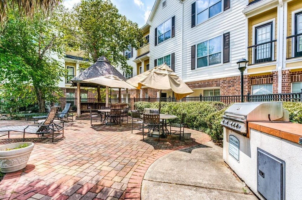 9200 Westheimer Rd, Houston TX  77063-3539 exterior