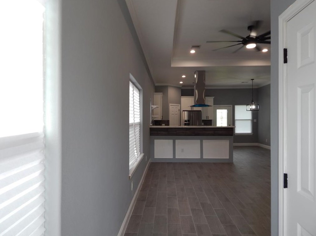 6105 Bobby Burns St, Houston TX  77028-4722 exterior