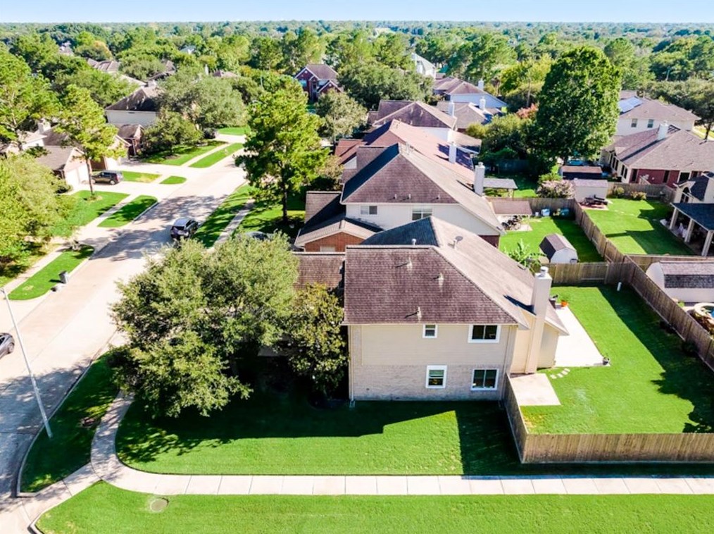 8931 Aber Trl Ct, Houston TX  exterior