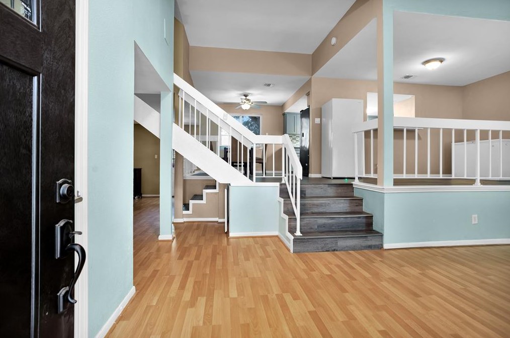 10022 Prairie Mist St, Houston TX  77088-2241 exterior