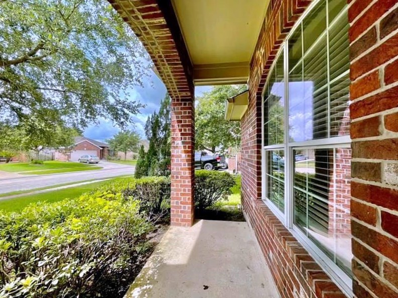 6722 Lilacbrook Ct, Spring TX  77379-4187 exterior