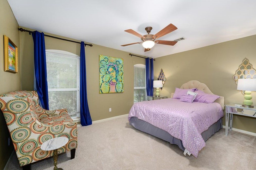5707 Vestavia Dr, Houston TX  77069-2638 exterior