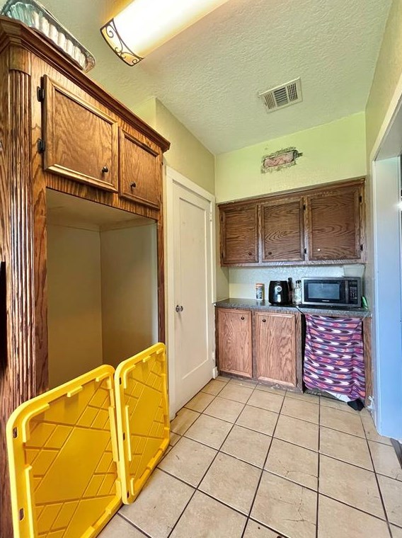 1422 Broad St, Jones Creek TX  77541-5734 exterior