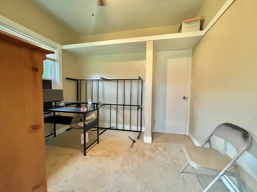 1422 Broad St, Jones Creek TX  77541-5734 exterior