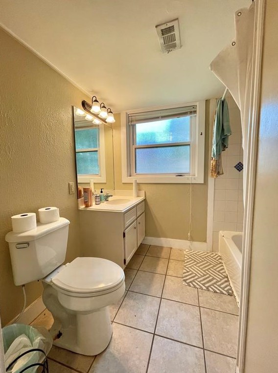 1422 Broad St, Jones Creek TX  77541-5734 exterior