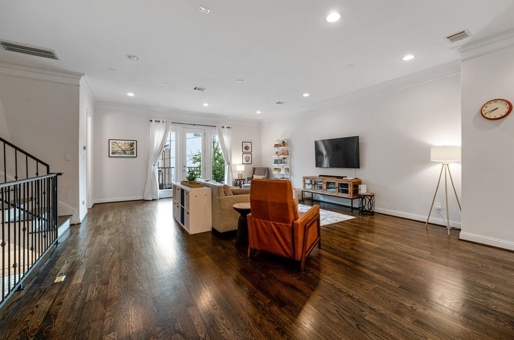 1512 Johnson St, Houston TX 77007-2916 exterior