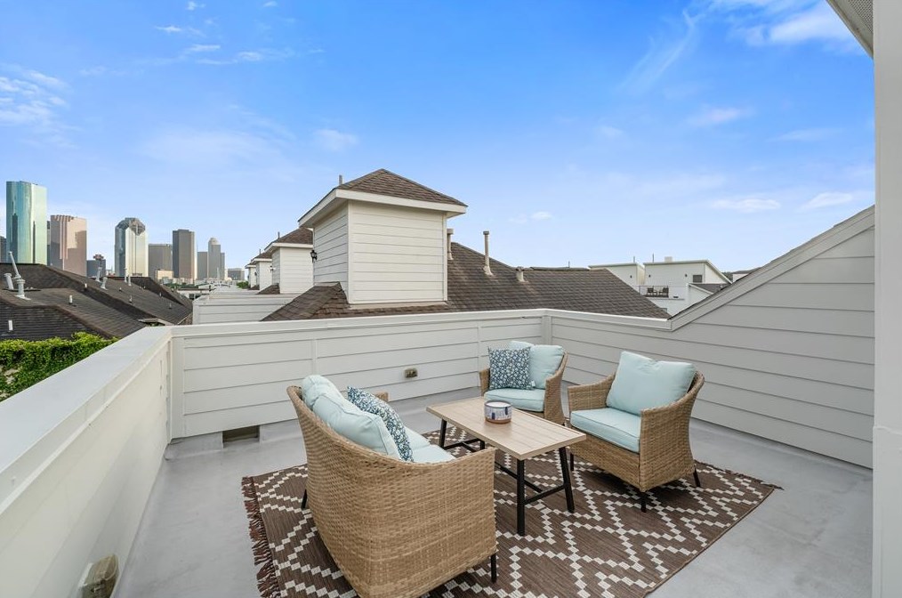 1512 Johnson St, Houston TX 77007-2916 exterior