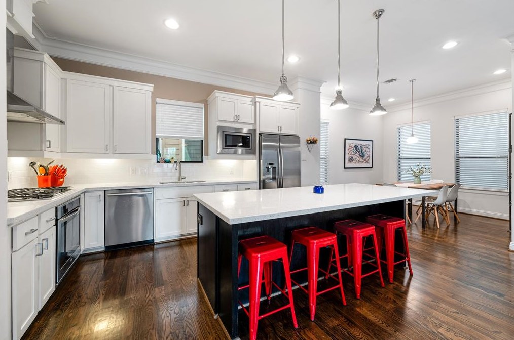 1512 Johnson St, Houston TX 77007-2916 exterior