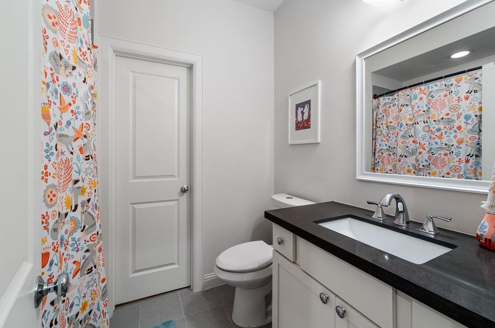 1512 Johnson St, Houston TX 77007-2916 exterior