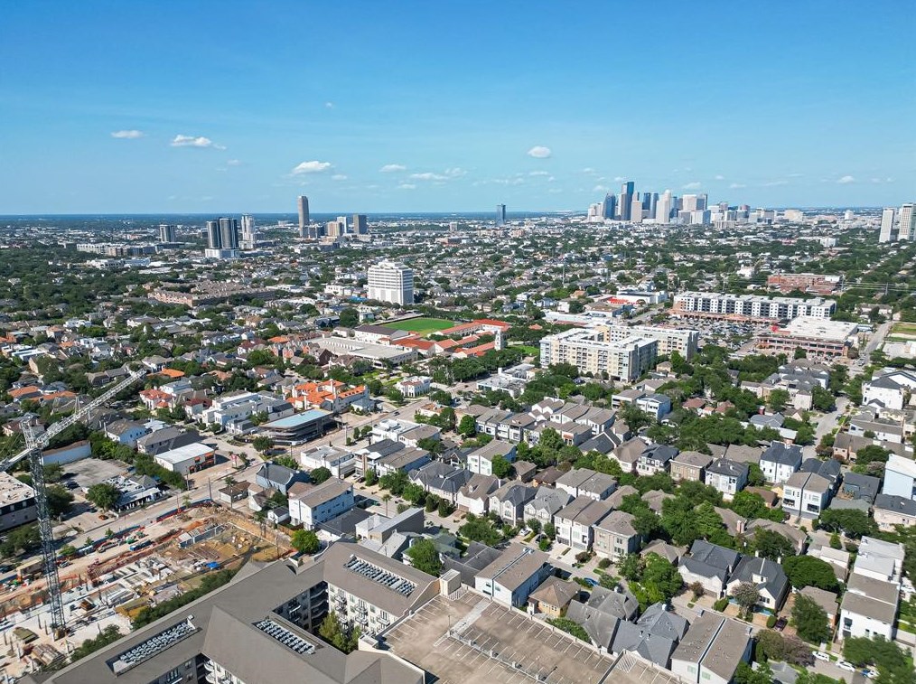 2321 Steel St, Houston TX  77098-5630 exterior