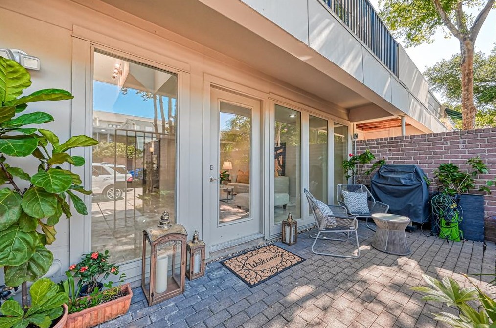 2321 Steel St, Houston TX  77098-5630 exterior