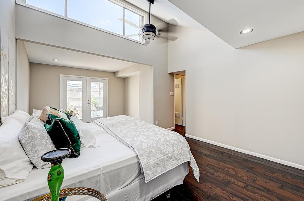 2321 Steel St, Houston TX  77098-5630 exterior