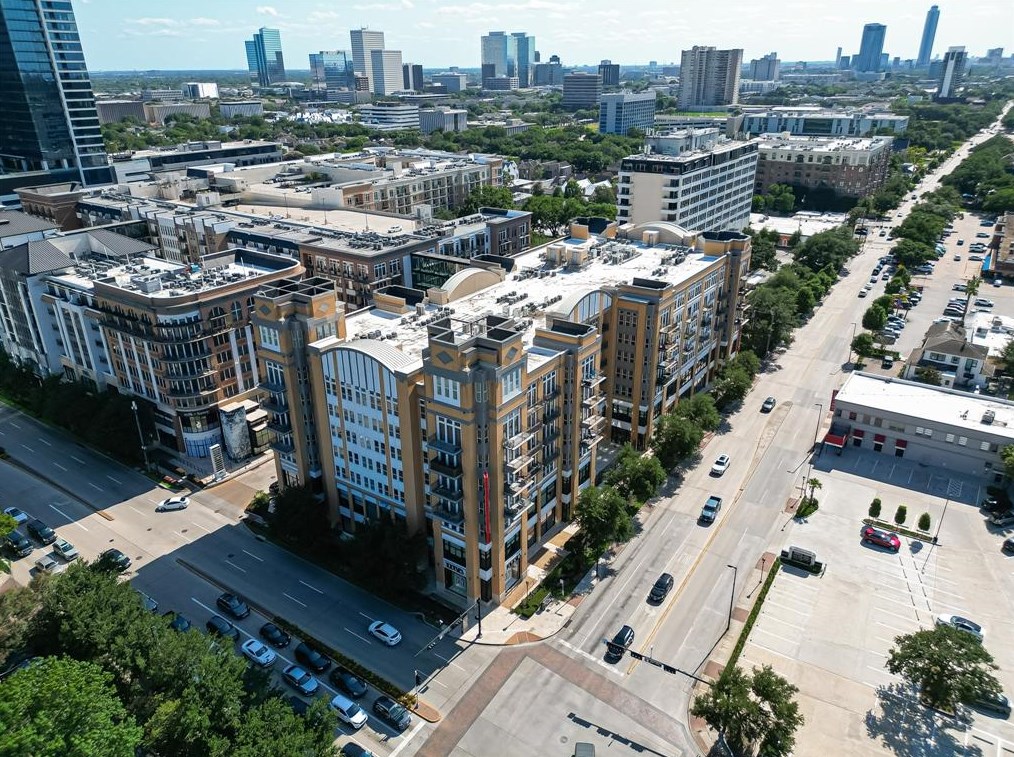 2321 Steel St, Houston TX  77098-5630 exterior