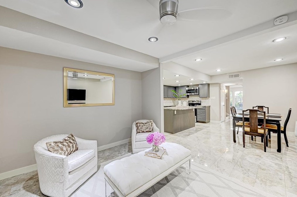 2321 Steel St, Houston TX  77098-5630 exterior