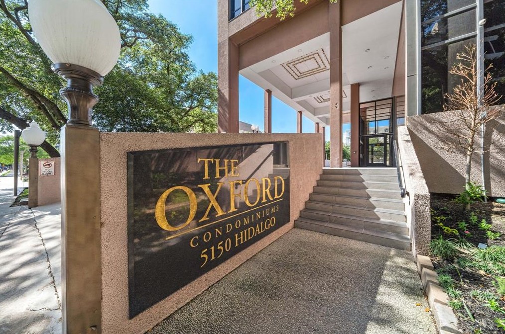 5150 Hidalgo St, Houston TX  77056-6400 exterior