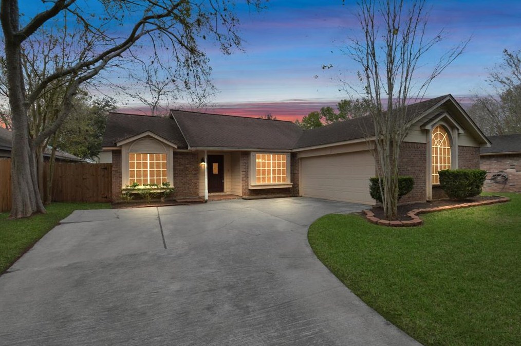 3611 Bee Bayou Ln, Sugar Land TX  77479-1937 exterior