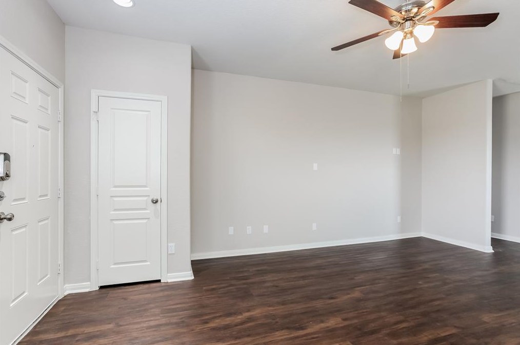 6627 Dayridge Ln, Houston TX  77048-5558 exterior