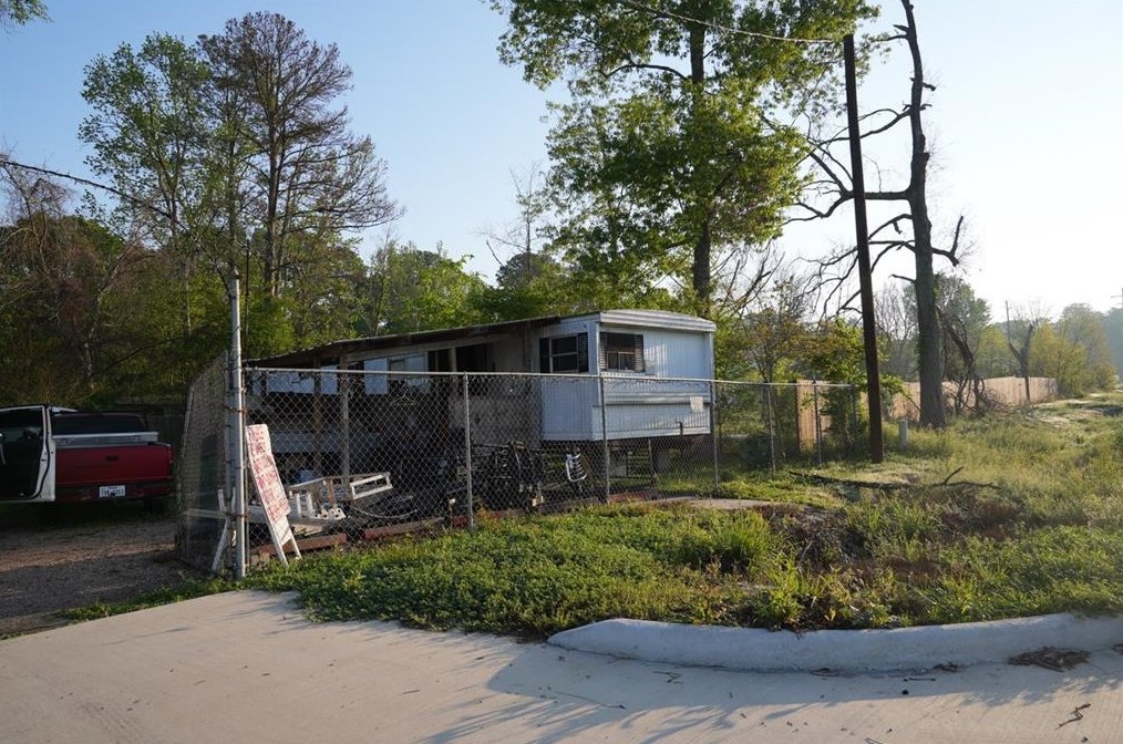 25837 Almarie Dr, Roman Forest TX 77357-6809 exterior