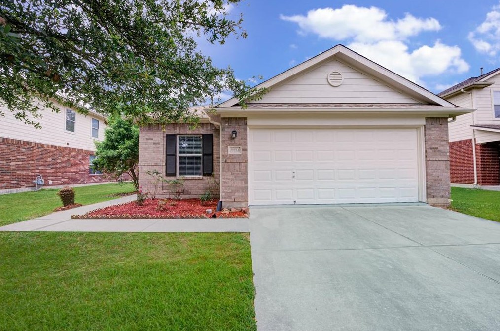 13043 Terrace Run Ln, Houston TX  77044-5553 exterior