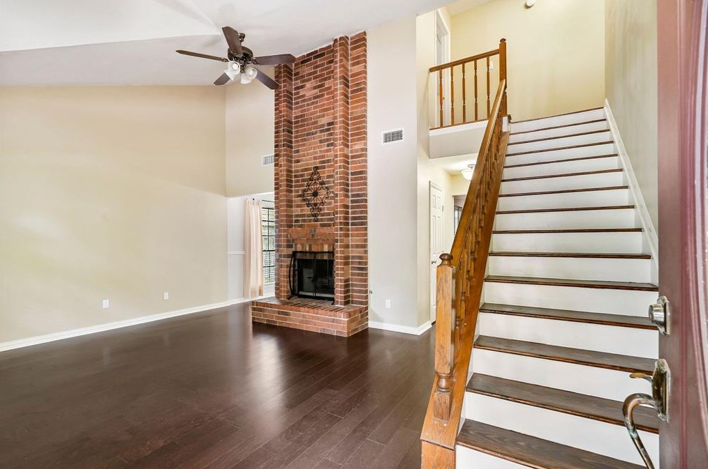 16 Thrush Grove Pl, Spring TX  77381-3036 exterior