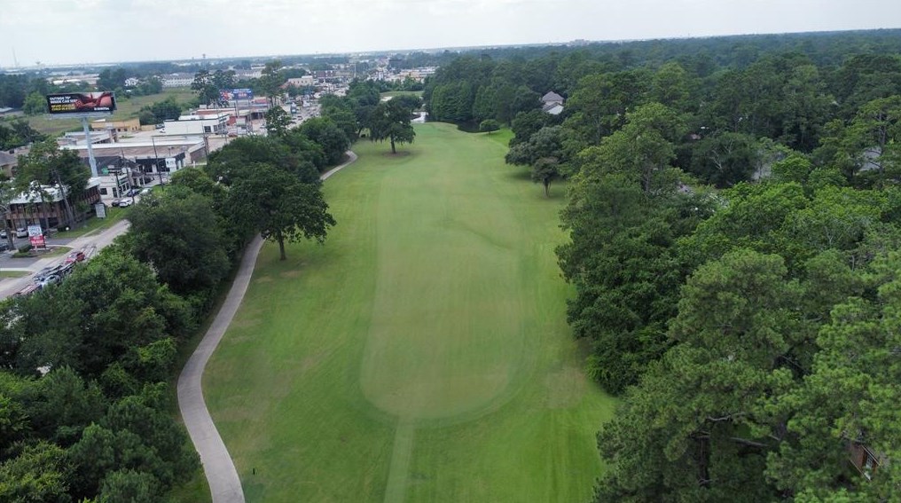 6111 Coral Ridge Rd, Houston TX  77069-2515 exterior