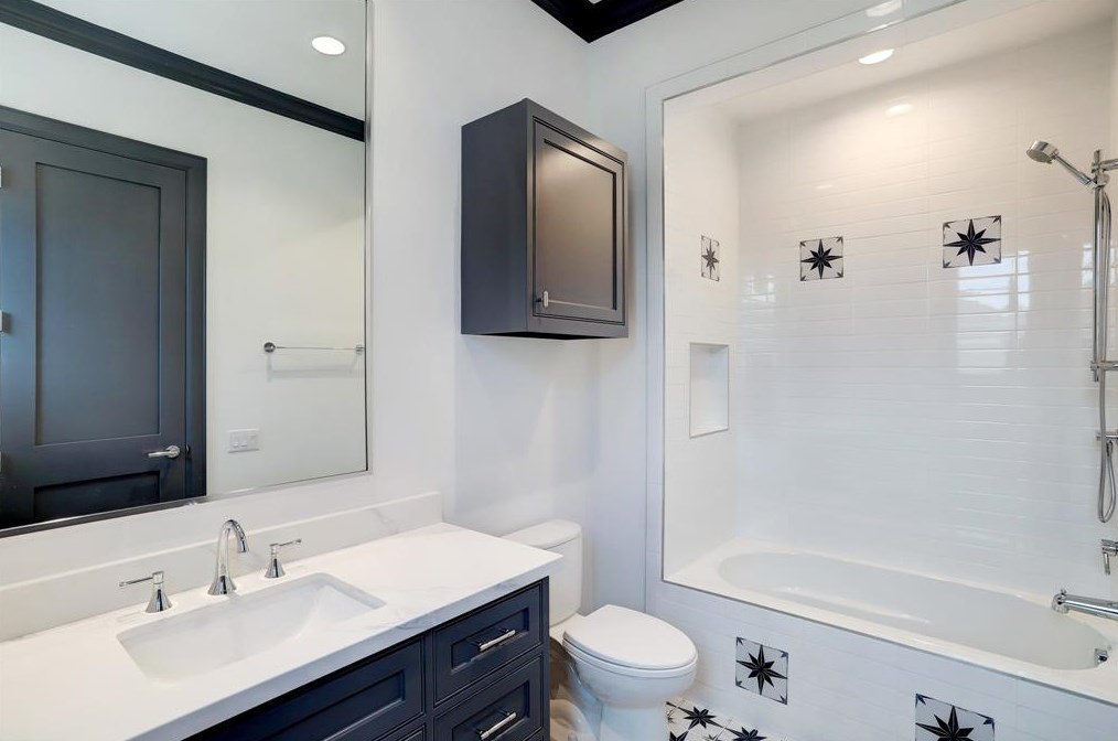 3838 Olympia Dr, Houston TX  77042-2627 exterior