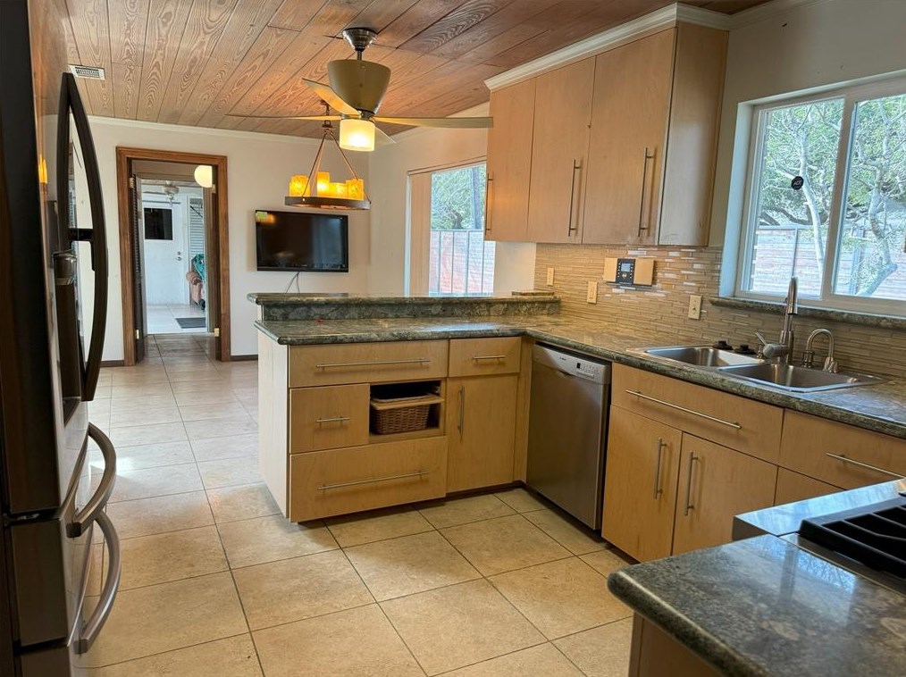 5747 Jackwood, Houston TX  77074-7737 exterior