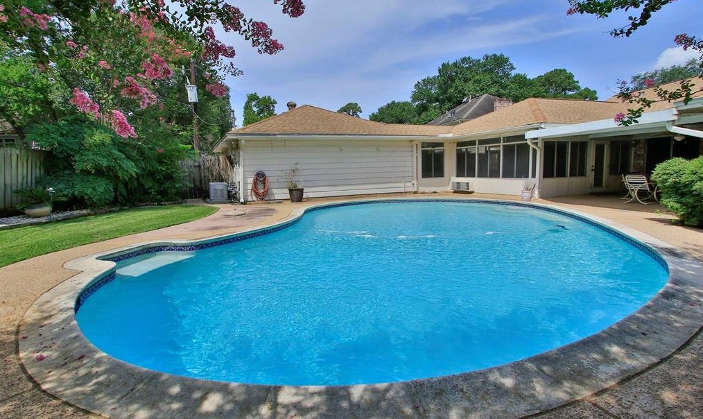 3815 Stillview Dr, Houston TX  77068-2917 exterior