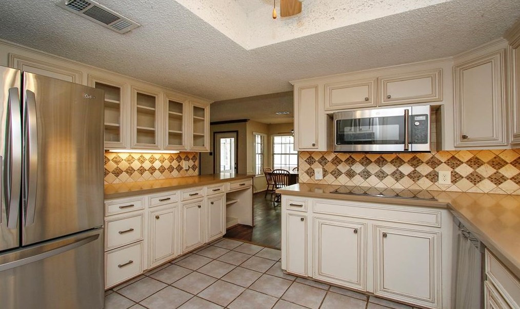 3815 Stillview Dr, Houston TX  77068-2917 exterior