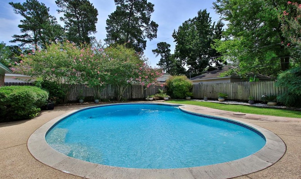 3815 Stillview Dr, Houston TX  77068-2917 exterior