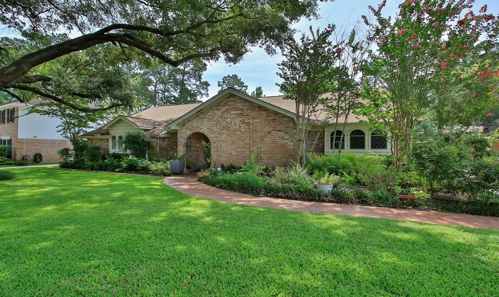 3815 Stillview Dr, Houston TX  77068-2916 exterior